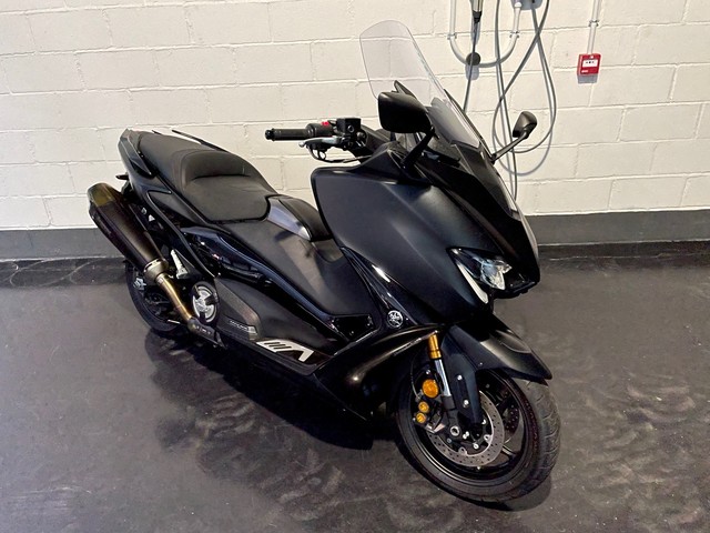 Yamaha TMAX 560